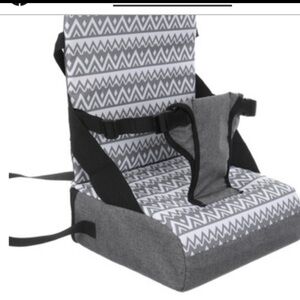 Dreambaby Grab ’N Go Booster Seat Portable Travel High Chair Toddler Seat NWT